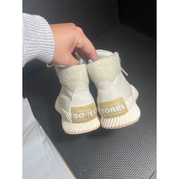 Sorel Out N About III Conquest Waterproof Suede Boot Shoes NL4435-191 Womens 6 - Picture 6 of 7